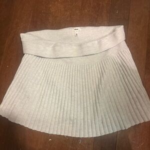 Large white Aerie athletic skirt